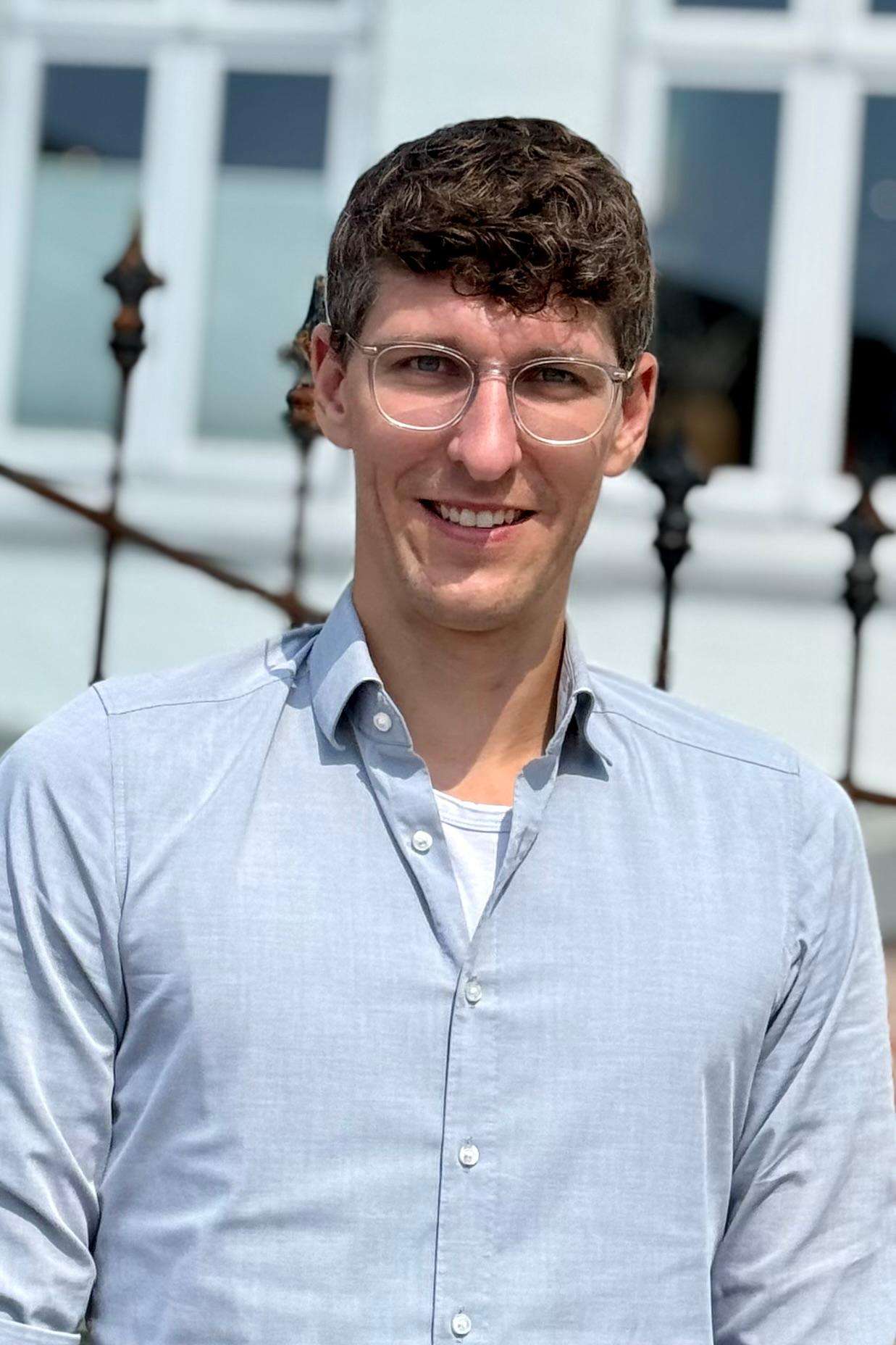 Alexander Groth T